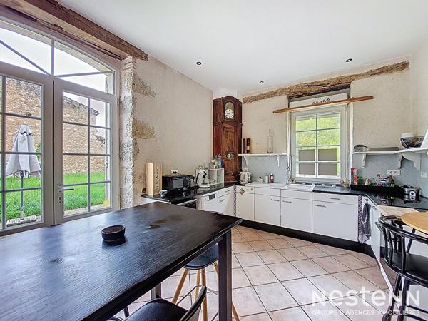 A Vendre Maison de village en pierre de 259 m² avec garage et jardin à dix minutes d'Eauze