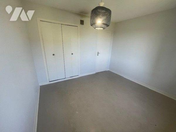 Maison à vendre - TINTENIAC (35190) - Située au calme dans le centre, belle maison sur sous-sol...