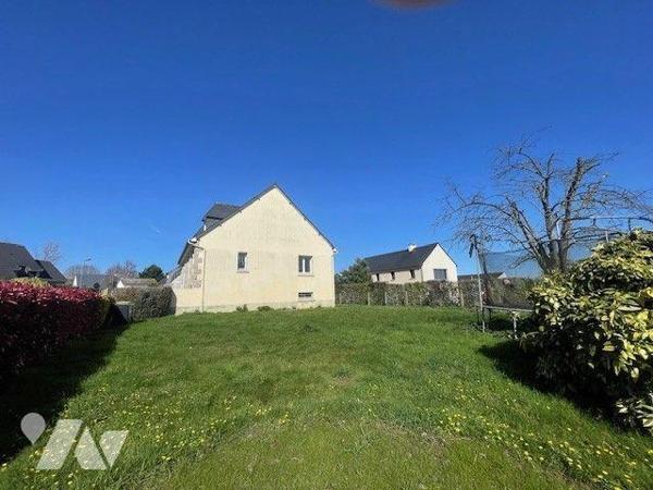 Maison à vendre - TINTENIAC (35190) - Située au calme dans le centre, belle maison sur sous-sol...