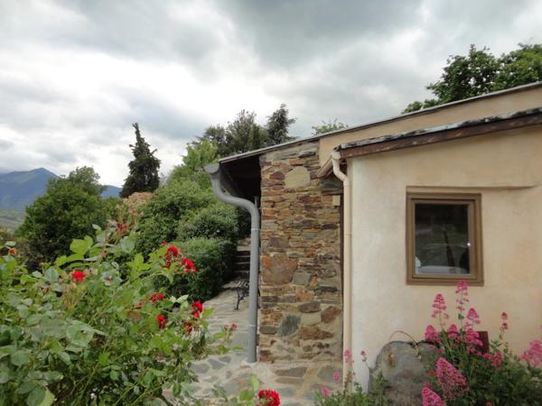 Dpt Pyrénées Orientales (66), à vendre JUJOLS Maison en pierres P4 de 63 m² sur terrain 445 m²