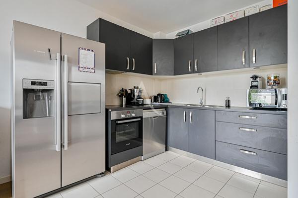SURESNES/ rue Curie - Appartement 6 pièces 155m² - 80m² Terrasses - 3 Parkings - 1 Cave