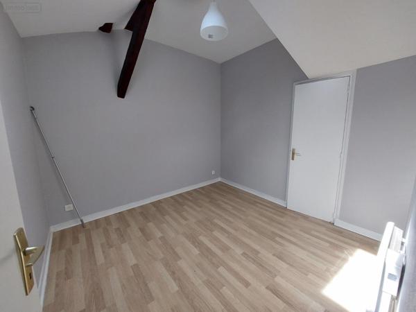 Appartement à louer à Bourg-en-Bresse dans l'Ain (01000), ref : T3 Hudellet 2ème ét duplex   
Centre ville