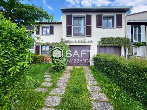 Maison familiale  4 chambres avec double jardin privatif dans un cadre privilégié