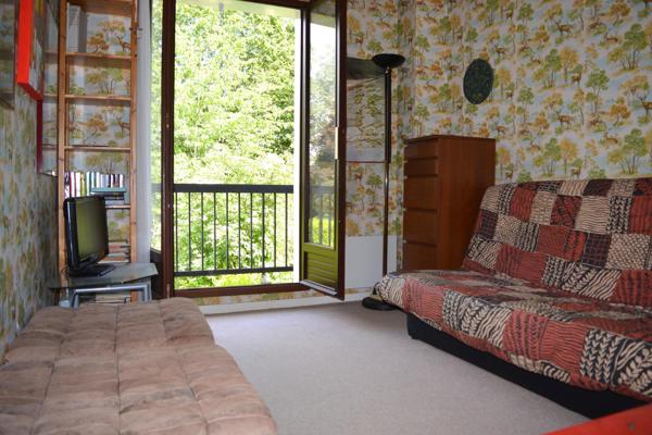 Maison familiale  4 chambres avec double jardin privatif dans un cadre privilégié