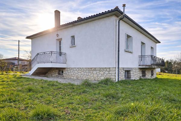 Maison à fort potentiel - 9 000 m² de terrain avec vue dégagée sur la campagne