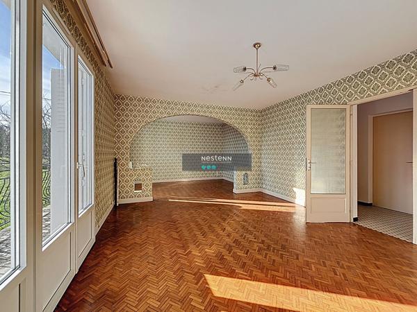 Maison à fort potentiel - 9 000 m² de terrain avec vue dégagée sur la campagne