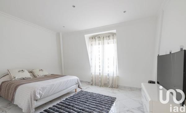 Demeure 10 pièces de 361 m² à Melun (77000)