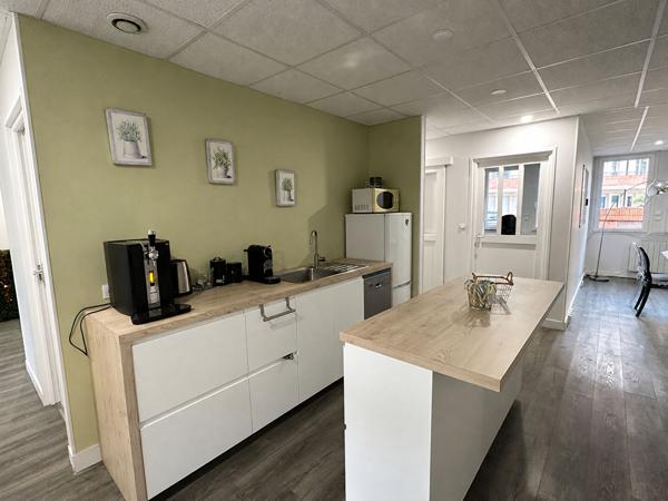 Local d'activité 6 pièces 120 m2