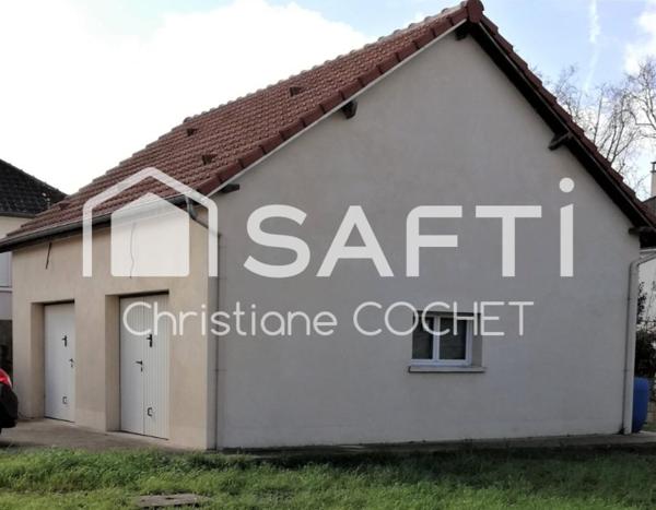 Maison rénovée 102m2 carrez, 120m2 au sol + 110m2 au sol garage pour un 2ème bâti sur 703m2 de terrain