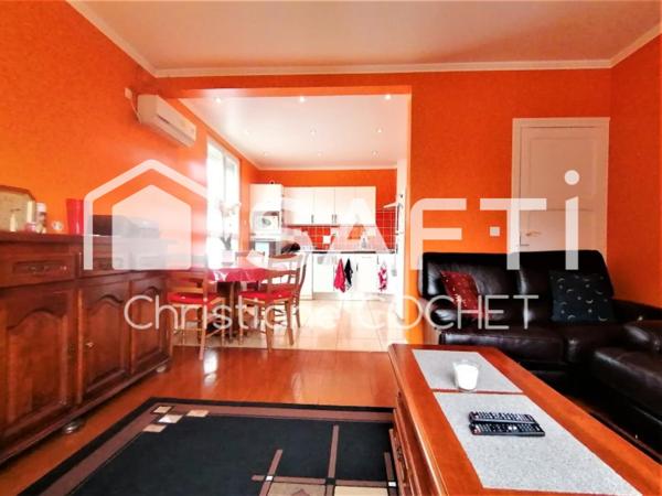 Maison rénovée 102m2 carrez, 120m2 au sol + 110m2 au sol garage pour un 2ème bâti sur 703m2 de terrain