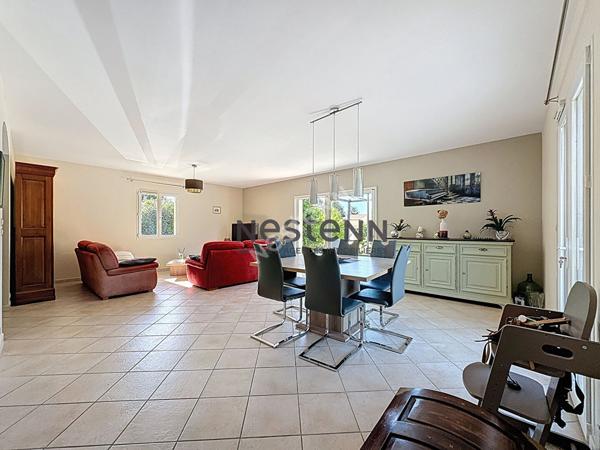 Maison Camaret-sur-aigues 6 pièce(s) 140 m2