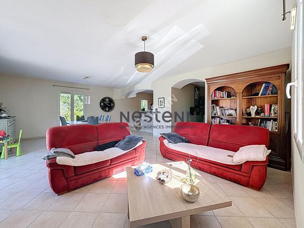 Maison Camaret-sur-aigues 6 pièce(s) 140 m2