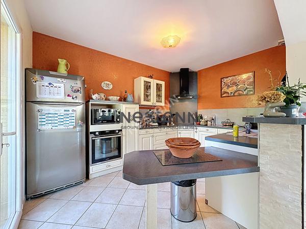 Maison Camaret-sur-aigues 6 pièce(s) 140 m2