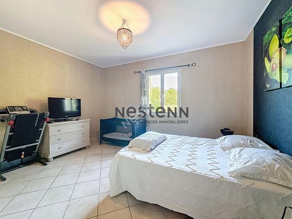 Maison Camaret-sur-aigues 6 pièce(s) 140 m2