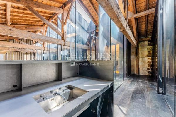 BORDEAUX SAINT-MICHEL – ANCIEN HANGAR RÉNOVÉ PAR ARCHITECTE