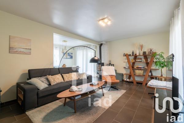 Maison 6 pièces de 110 m² à Chanteloup-les-Vignes (78570)