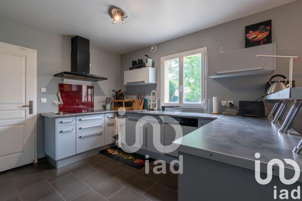 Maison 6 pièces de 110 m² à Chanteloup-les-Vignes (78570)