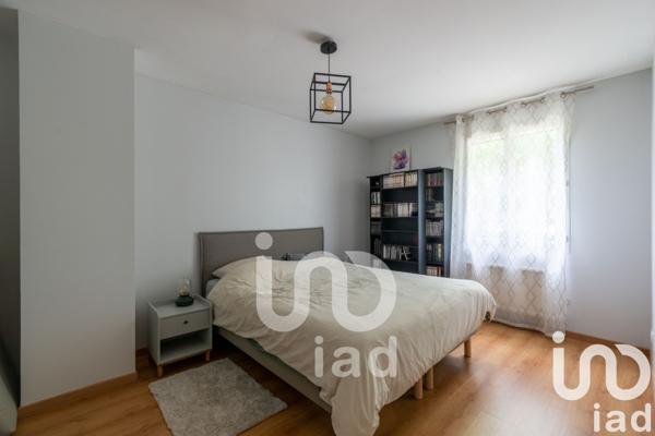 Maison 6 pièces de 110 m² à Chanteloup-les-Vignes (78570)