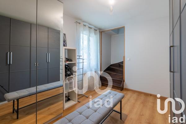 Maison 6 pièces de 110 m² à Chanteloup-les-Vignes (78570)