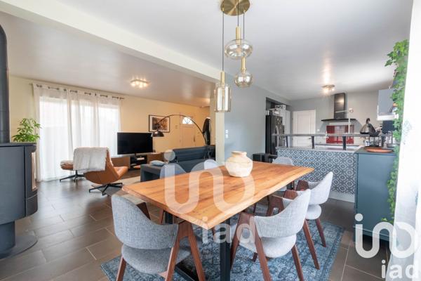 Maison 6 pièces de 110 m² à Chanteloup-les-Vignes (78570)