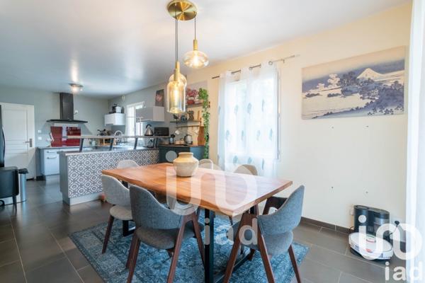 Maison 6 pièces de 110 m² à Chanteloup-les-Vignes (78570)