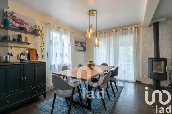 Maison 6 pièces de 110 m² à Chanteloup-les-Vignes (78570)