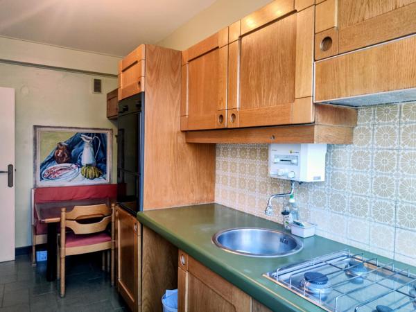 Appartement à LYON 6E ARRONDISSEMENT, 69006 - 4 pièces 77m²