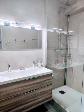 Appartement à LYON 6E ARRONDISSEMENT, 69006 - 4 pièces 77m²