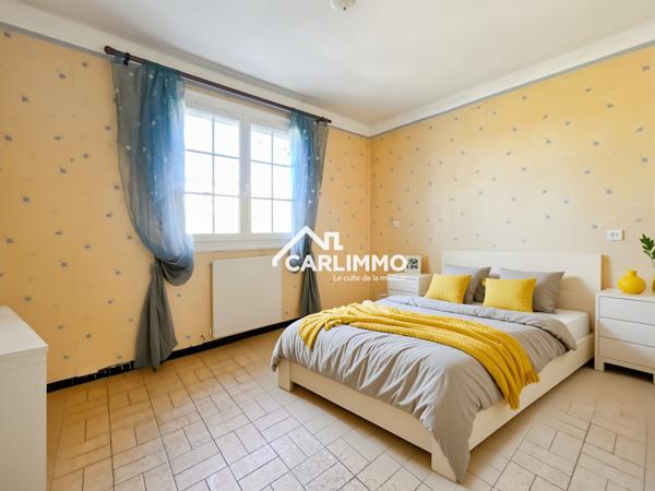 La Tour-d'Aigues (84240) Villa de plain-pied à rénover avec nombreuses dépendances