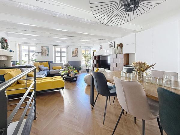 Magnifique appartement 220 m² atypique 5 chambres terrasse 23 m²