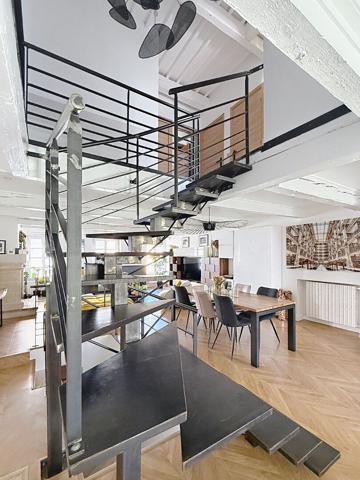 Magnifique appartement 220 m² atypique 5 chambres terrasse 23 m²