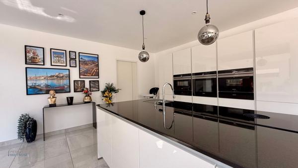 Maison contemporaine - 146,05 m2 - terrain 661 m2 - SAINT-RENAN
