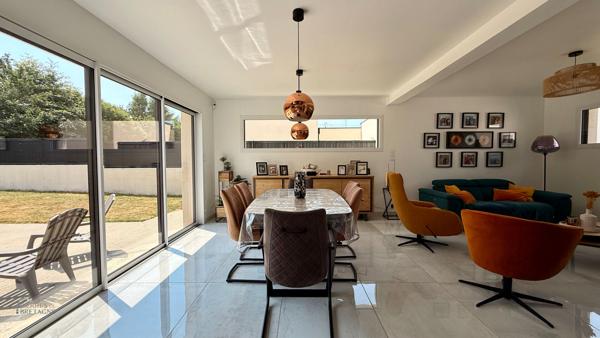 Maison contemporaine - 146,05 m2 - terrain 661 m2 - SAINT-RENAN