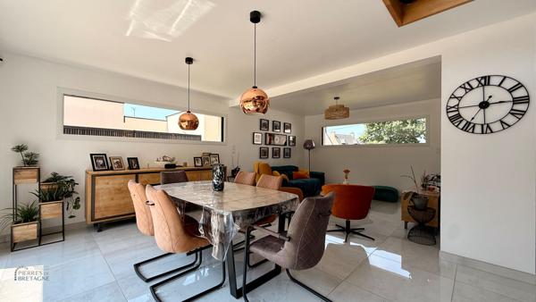 Maison contemporaine - 146,05 m2 - terrain 661 m2 - SAINT-RENAN