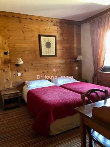 Immeuble à vendre 20 pièces de 500 m²