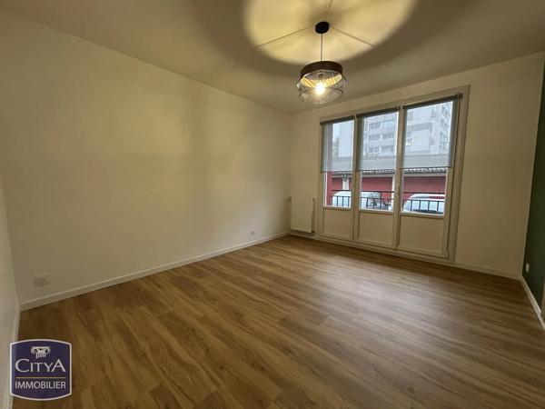 Appartement à vendre 3 pièces 60.8m² Laval (53000)