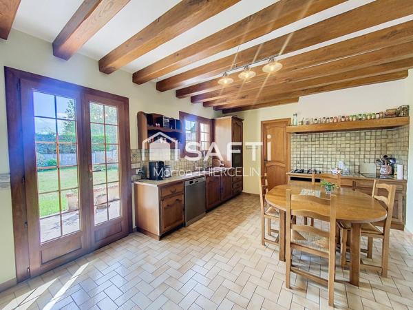 Maison familiale 5 chambres sur sous-sol complet avec environnement privilégié