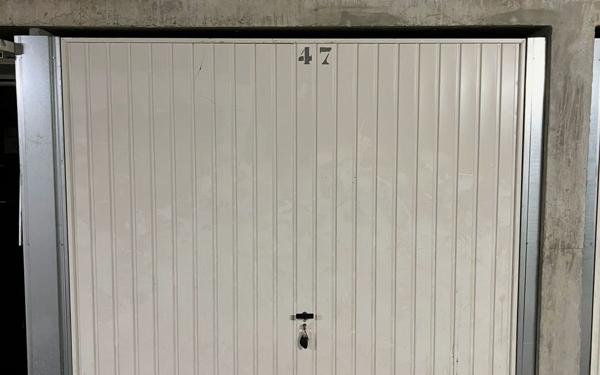 Stationnement à louer