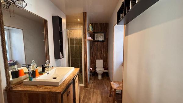 Maison de village de 98m2 avec dépendance de 44m2 175 000 €