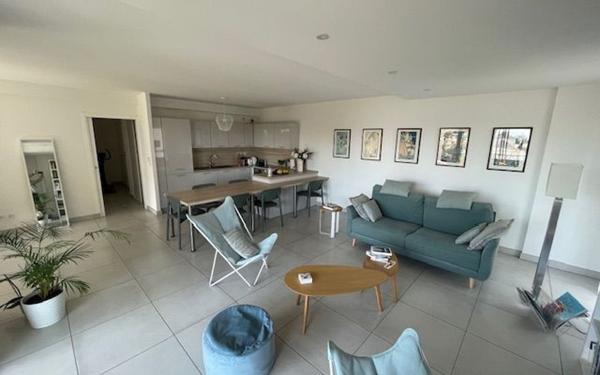 Appartement à vendre    3 pièces • 79,52 m2 Les Sables-d'Olonne