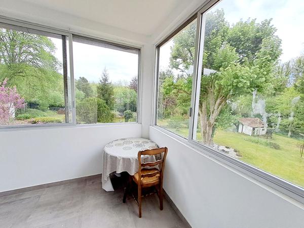 MAISON ET SON PARC ARBORÉ DANS LA VALLEE DE LA JUINE