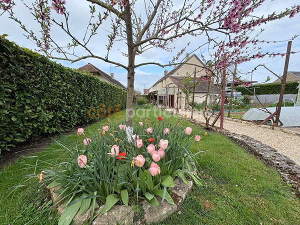 Vente
                Maison79 m² - 3 Pièces -
                    MEZIDON VALLEE D AUGE (14270)