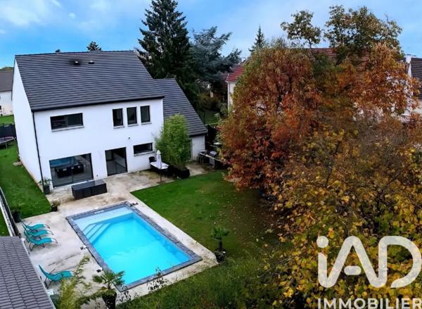 Maison à vendre 6 pièces 209 m² Brie-Comte-Robert