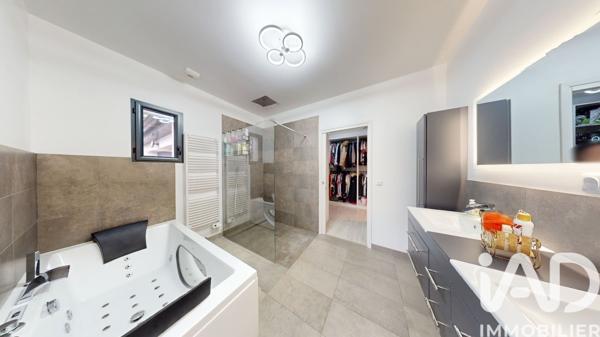 Maison à vendre 6 pièces 209 m² Brie-Comte-Robert