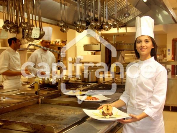 Fonds de commerce restauration rapide 37m2 équipée à vendre au cœur de NANTES (44)