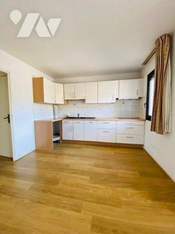 Appartement à Vendre à Perros-Guirec (22700) en Côtes-d'Armor (22) de 44 m² habitables, deux pi...