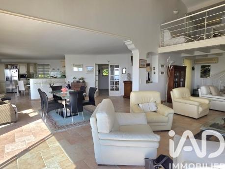 Maison à vendre 7 pièces 352 m² Cavalaire-sur-Mer
