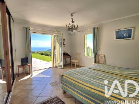 Maison à vendre 7 pièces 352 m² Cavalaire-sur-Mer