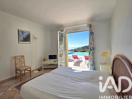 Maison à vendre 7 pièces 352 m² Cavalaire-sur-Mer