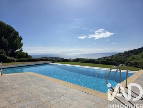 Maison à vendre 7 pièces 352 m² Cavalaire-sur-Mer